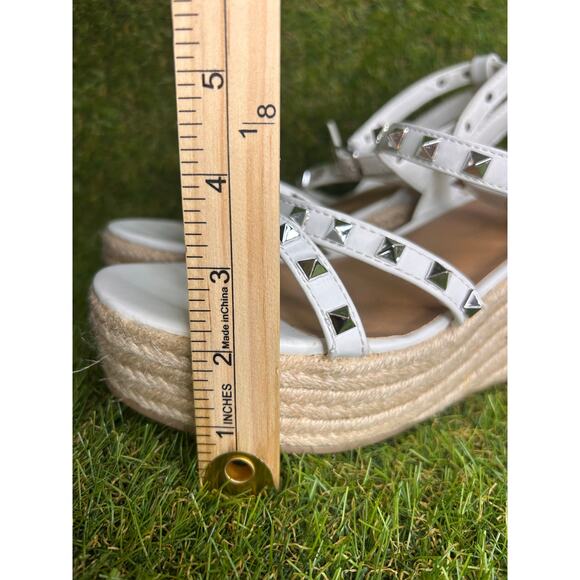 Torrid‎ White Studded Gladiator Platform Sandal 8WW NWOT - Picture 12 of 13